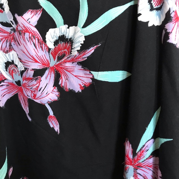 Black Floral Shift Dress - Picture 2 of 4